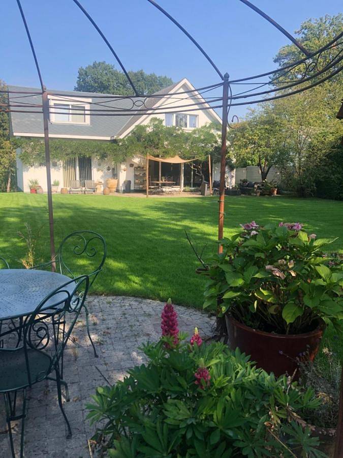 Location de vacances pour 2 personnes, avec Terrasse ainsi que Jardin et Vue à Rixensart - 2