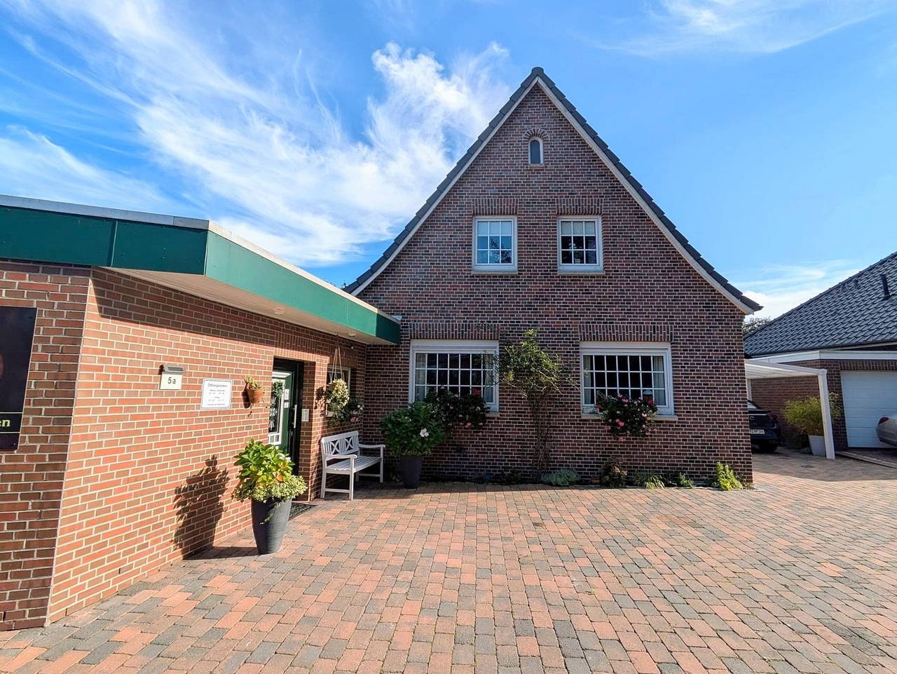 Ganze Ferienwohnung, Alt-Loga - Komfortable Ferienwohnung mit Salzgrotte und Wellnessangeboten in Leer, Ostfriesland