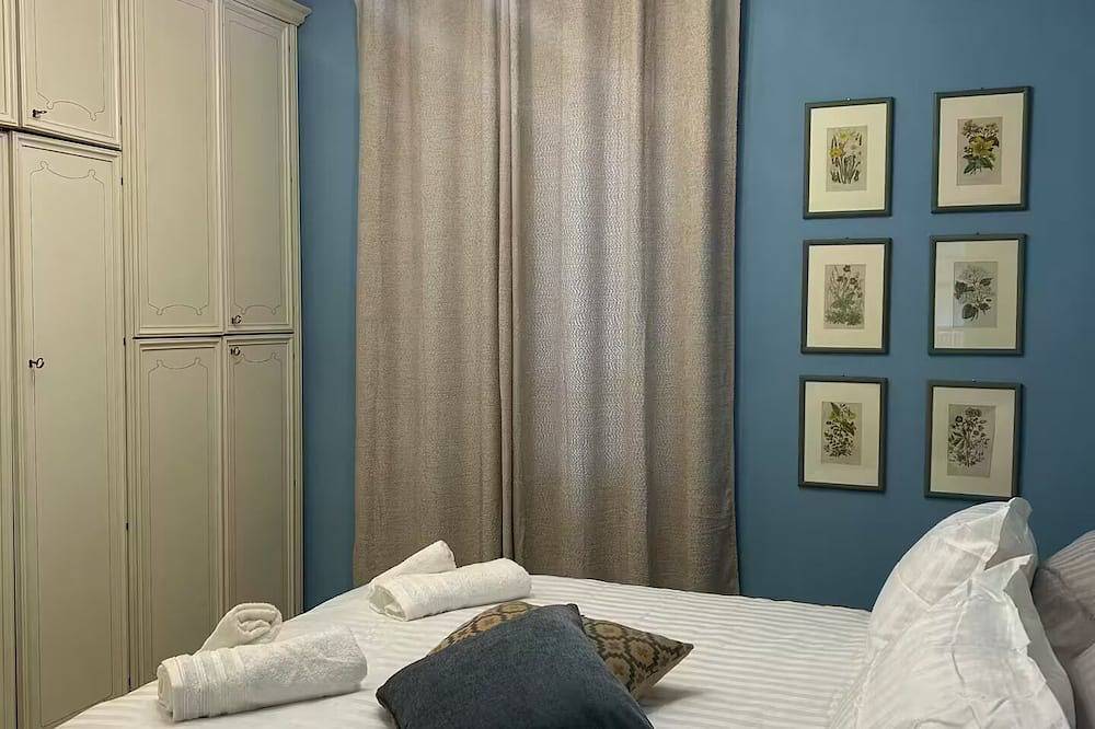 Ganze Wohnung, Beautiful spacious flat in the old town of Ivrea in Ivrea, Canavese
