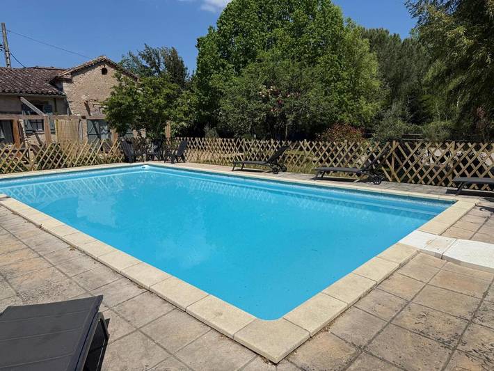 Casa de vacaciones para 5 personas, con jardín además de piscina y jacuzzi - 1