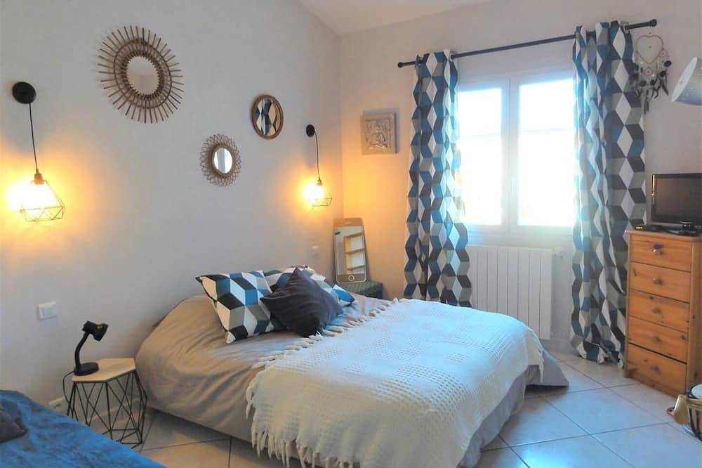 Hermosa Villa Residencial En Paz Gran Cocina Verano Piscina Privada in Pia, Côte d'Améthyste