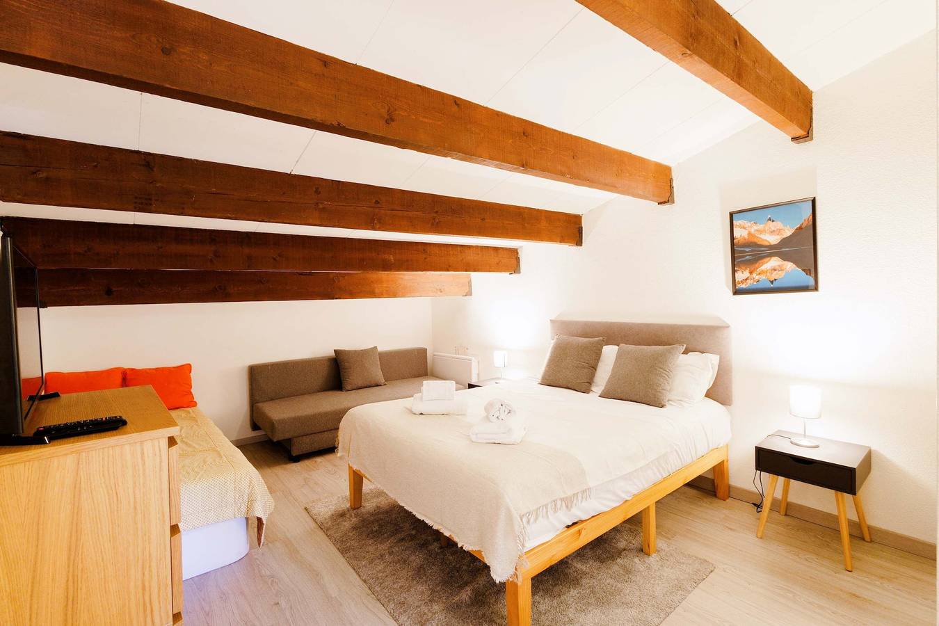 Appartamento intero, Anana Balcon Cerdan   Duplex with Mountain Views in Font-Romeu-Odeillo-Via, Parco naturale regionale dei Pirenei catalani
