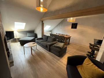 Gîte pour 8 personnes à Albepierre-Bredons