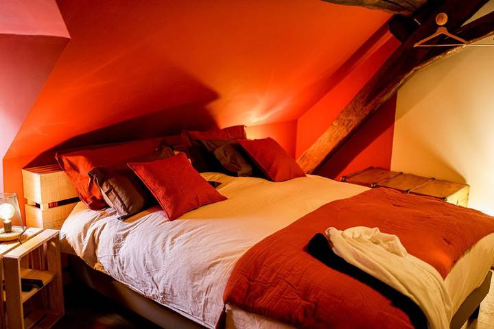 Chambre d’hôte pour 2 personnes, avec Balcon ainsi que Jardin et Piscine dans Nièvre - 2