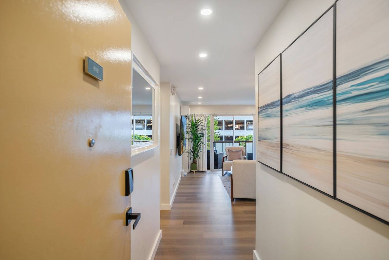 Ganze Wohnung, Walking Distance to Beach! 3Bed 2Bath Ac, Parking in Waikiki Beach, Honolulu