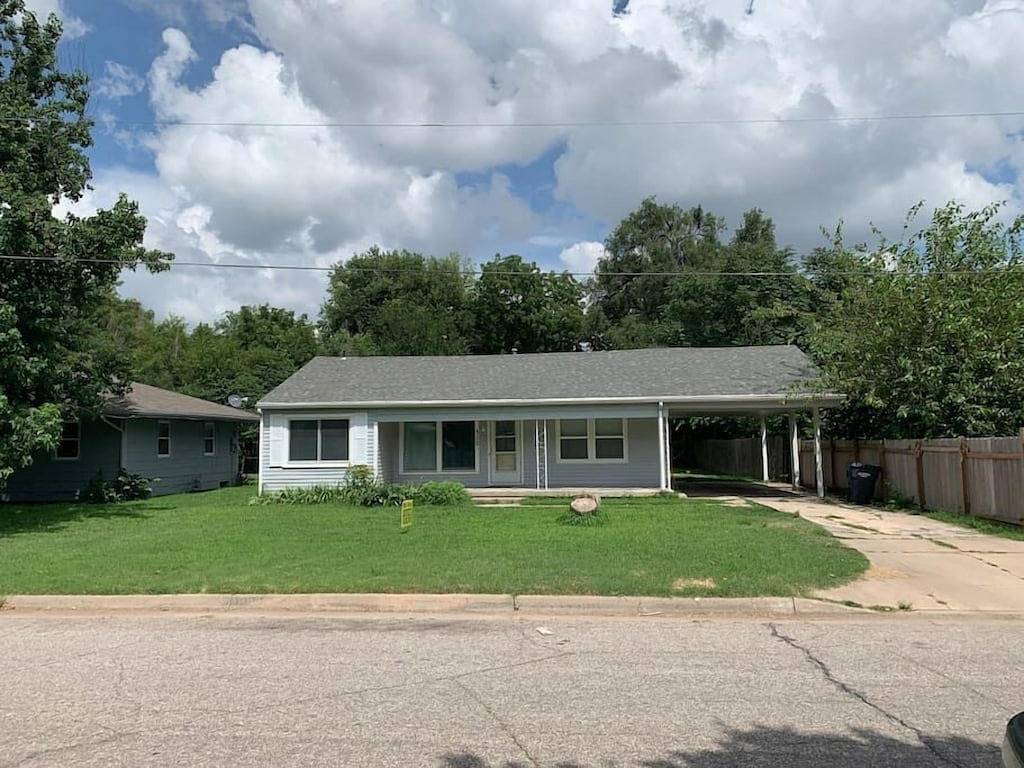 Geräumiges West Side Home fern von Zuhause! in Wichita, Kansas