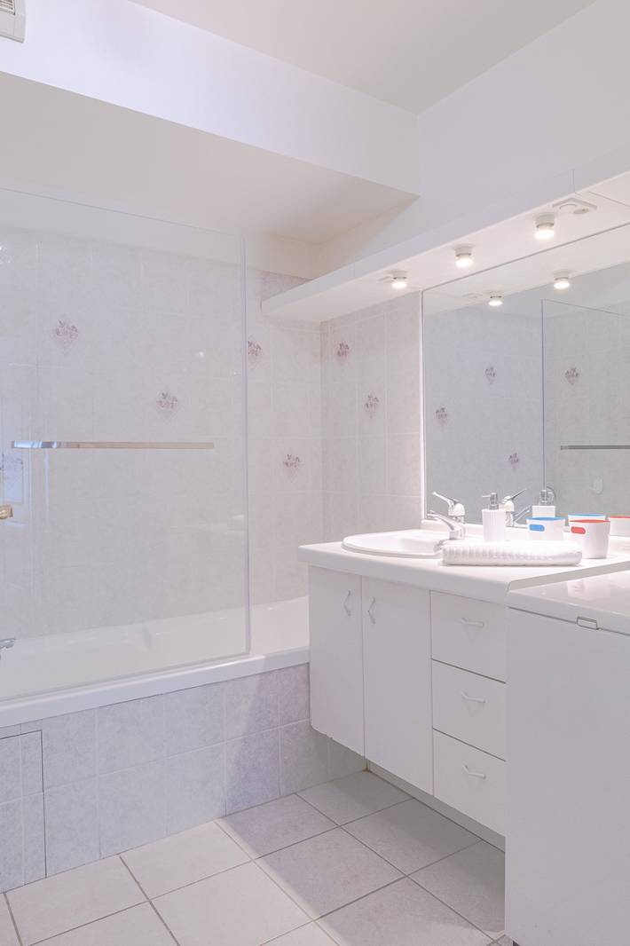 Gîte pour 2 personnes, avec terrasse et jardin à Annecy - 4