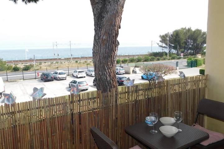 Gîte pour 4 personnes, avec terrasse et piscine dans Marineland (Juan-les-Pins) - 3