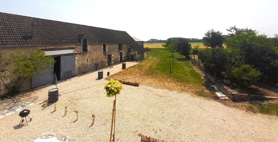 Location de vacances pour 9 personnes, avec terrasse et jardin dans Lye - 3