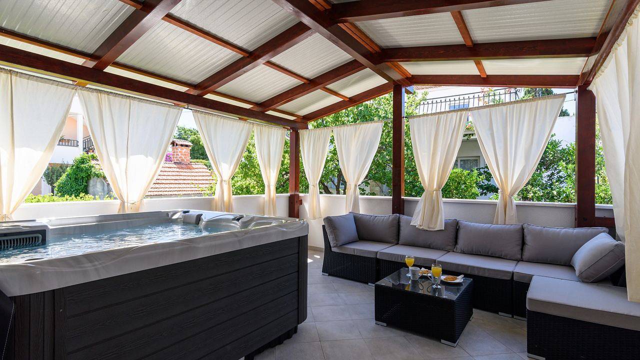 Ganze Ferienwohnung, Ferienwohnung für 6 Personen (61 m²) in Arbanija in Arbanija, Ciovo