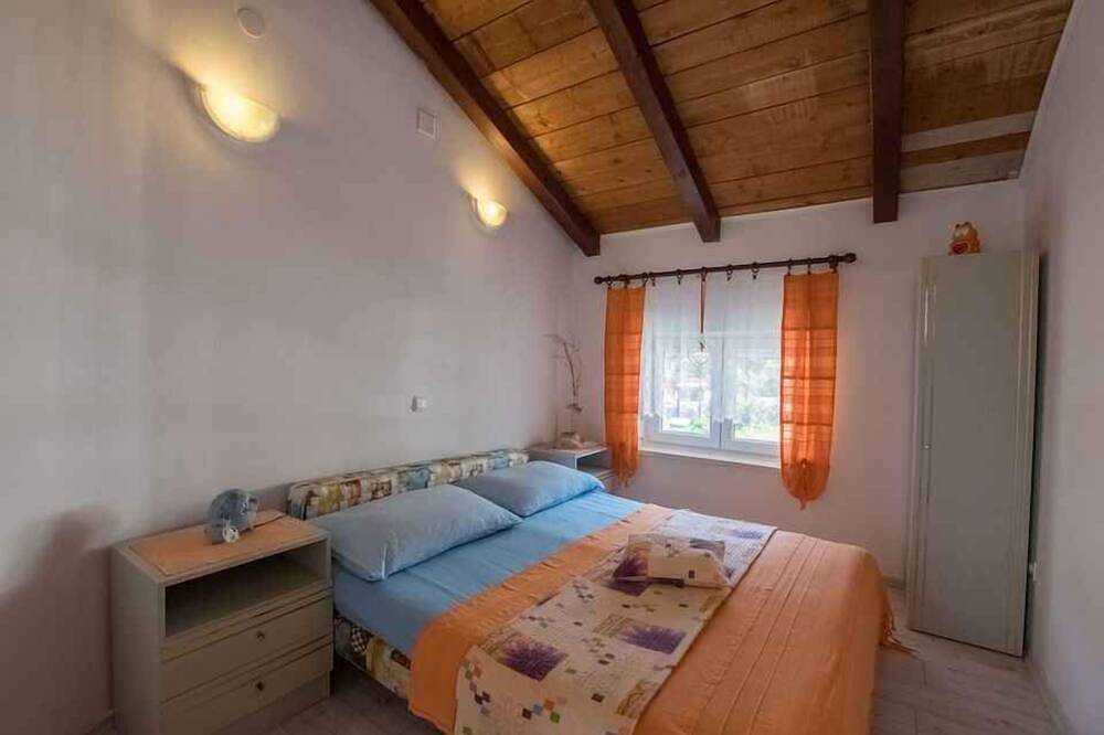 Ganze Wohnung, Ferienwohnung mit Terrasse und Klimaanlage in Primorje-Gorski Kotar