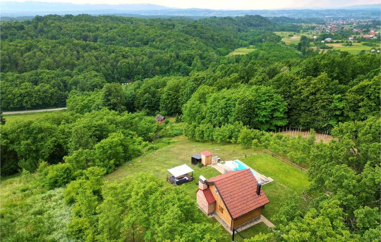 Schickes Apartment mit Pool, Terrasse, WLAN und Parkplatz in der Nähe von Sehenswürdigkeiten in Zagreb und Umgebung