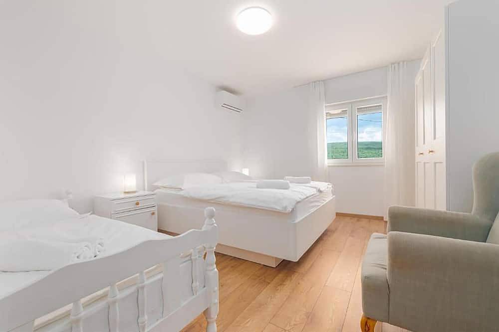 Nice home in Cista velika in Cista Velika, Dalmatinisches Zagora