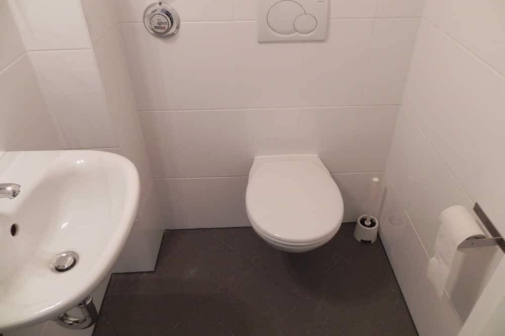 Ganze Wohnung, Modernes 4,5-Zimmer-Apartment für bis zu 10 Personen, inkl. Wlan, in Altona Hamburg, Hamburg