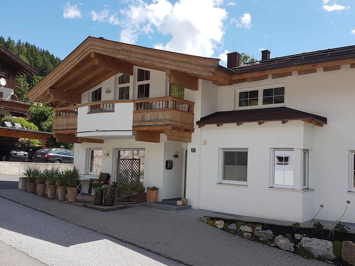 Ganze Wohnung, Apartment with Balcony in Brixen im Thale, Kaisergebirge