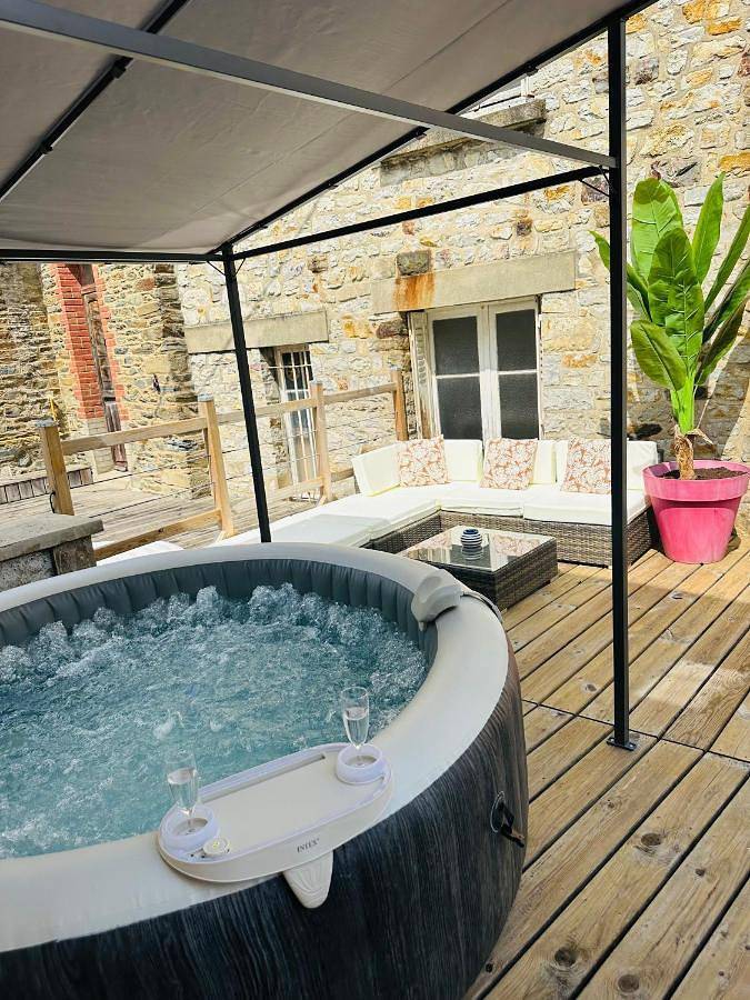 Location de vacances pour 10 personnes, avec jacuzzi et balcon à Cesson-Sévigné - 3