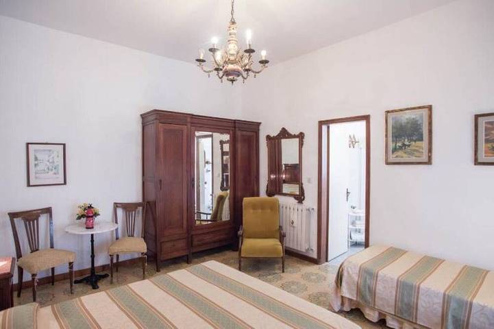 Villa con 2 appartamenti spaziosi per 2 x 7 persone e piscina vicino a Pisa e al mare in Fauglia, Riviera Toscana