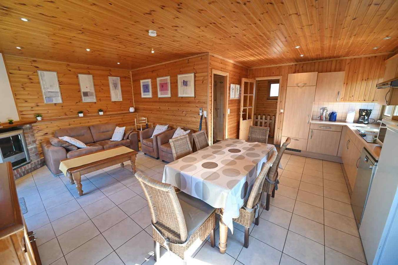 Knus 6 persoons vakantiehuis nabij La Roche. - Vakantiehuis met sauna en Wifi. in La Roche-en-Ardenne, Provincie Luxemburg