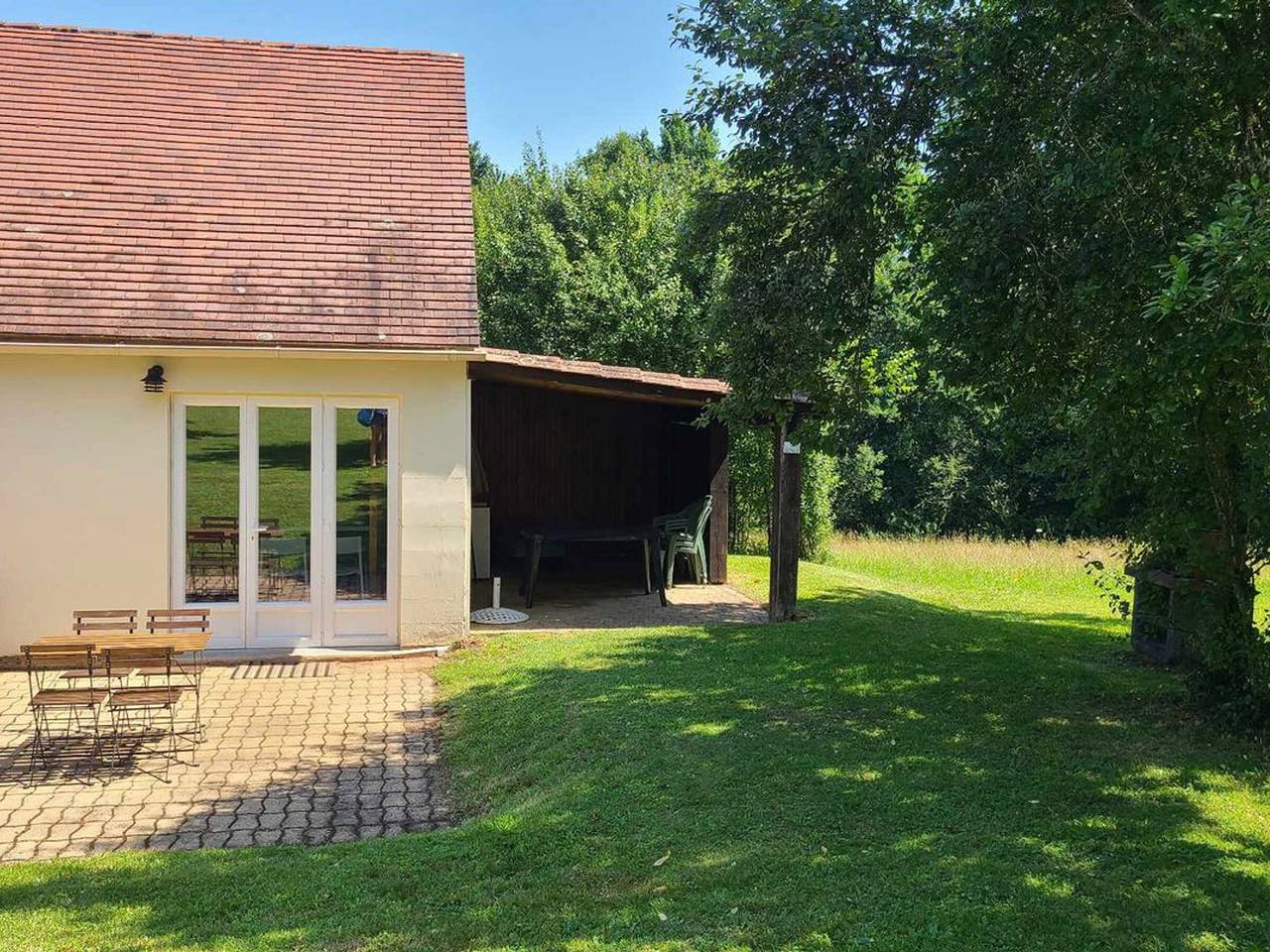 Gîte avec terrasse à La Douze, idéal pour 5 personnes in La Douze, Périgord Blanc