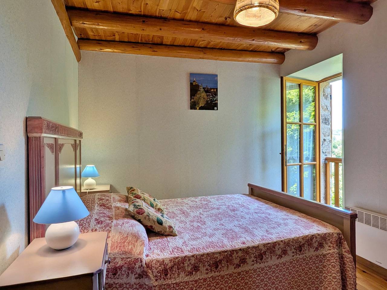 Maison de charme en pierre au bord d’un ruisseau, proche d’un bourg médiéval – Jardin et garage inclus in Allègre, Parc Naturel Régional Livradois-Forez