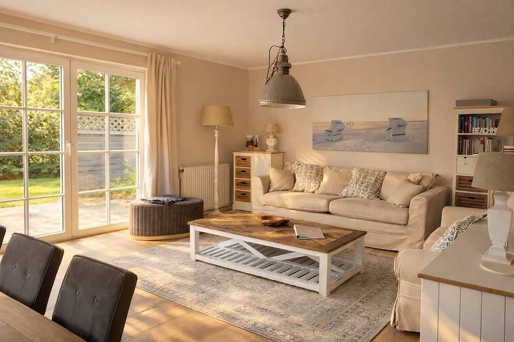 Ganze Wohnung, Hochwertige Ferienwohnung mit viel Platz und großer Terrasse in St. Peter-Bad, St. Peter-Ording