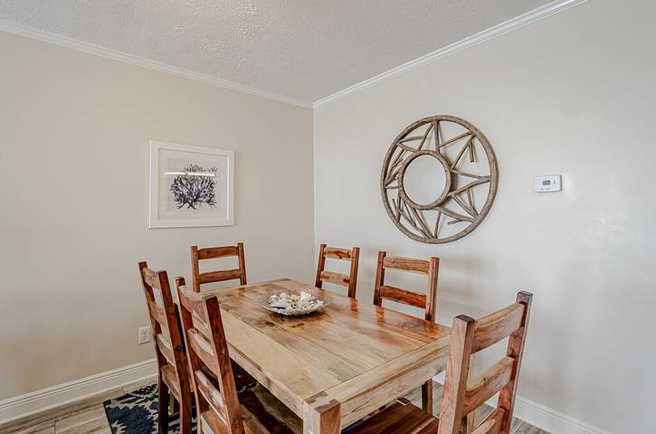 Vacation apartment for 10 people, with pool and hot tub as well as sauna and balcony in Alabama