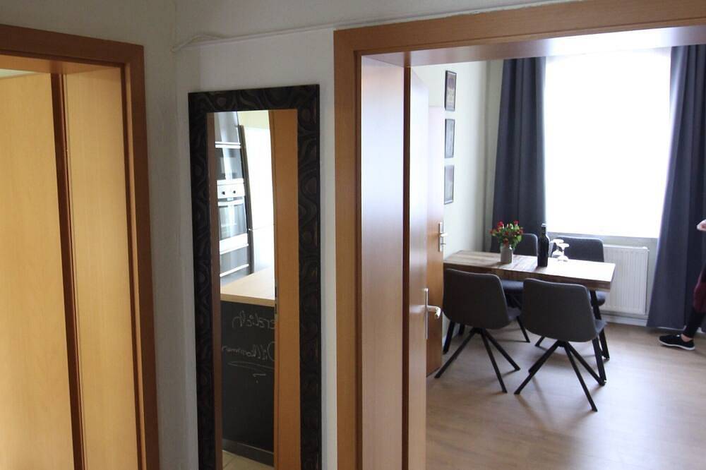 Ganze Wohnung, Neu! Stylisches City-Apartment *Netflix,Parkplatz,Bhf-nahe* in Cottbus, Lausitz