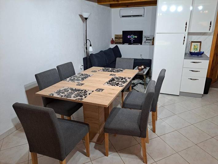 Ferienhaus für 6 Personen, mit Ausblick und Garten, mit Haustier in Karlobag