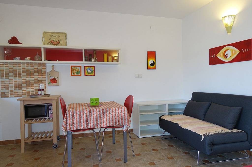 Ganzes Studio, Studioapartment in Zaton (Zadar) mit Balkon, Klimaanlage, W-Lan, Waschmaschine (3796-6) in Nin, Zadar