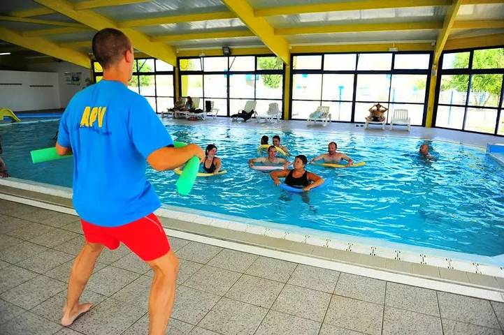Camping pour 6 personnes, avec sauna et terrasse dans Fontenay-le-Comte - 4