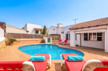 Villa in Ciutadella, Coast of Menorca für 3 