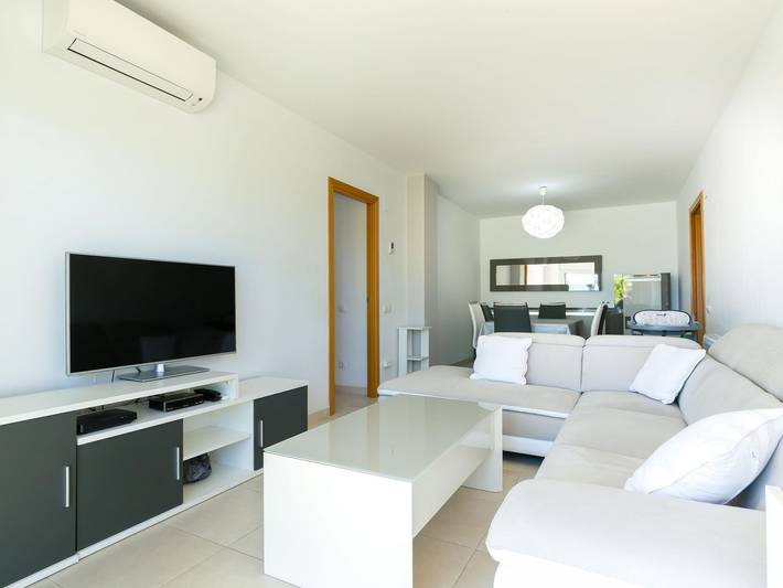 Apartamento entero, Apartamento acogedor con piscina y jardín privados en Figueres in Figueras, Alt Empordà