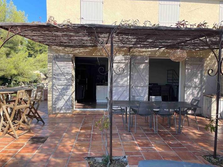 Villa pour 12 personnes, avec jardin ainsi que vue et piscine, animaux acceptés à Ollioules - 2