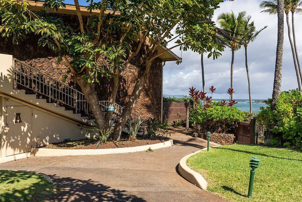 Beach Rental for 2 Guests in Napili-Honokowai, West Maui
