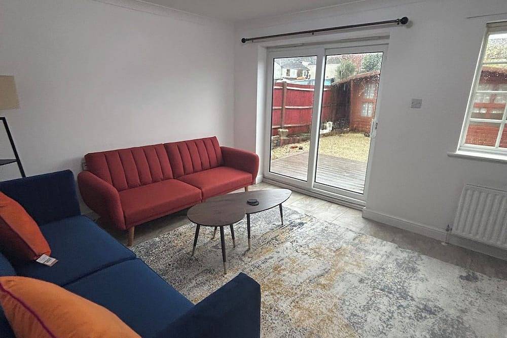 Geräumiges 4-Zi Apartment, Zimmer mit Bad, Schlafplätze 9 in Gosport, Hampshire