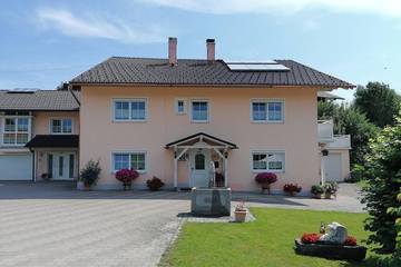 Ferienwohnung für 5 Personen, mit Garten und Balkon in Lindberg