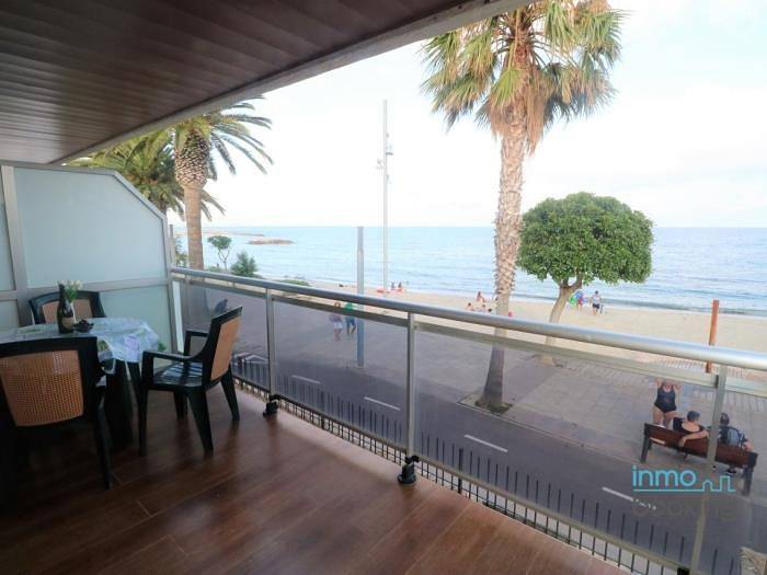 Entire holiday apartment, Sun Beach Mediterraneo, in front of the Sea in Cambrils, Costa Dorada