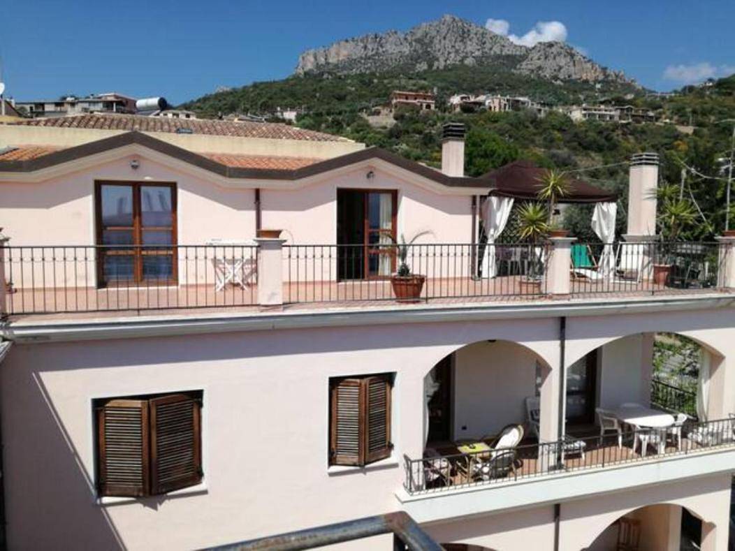 Ganze Wohnung, Attico panoramico sul mare in Santa Maria Navarrese, Ogliastra Provinz
