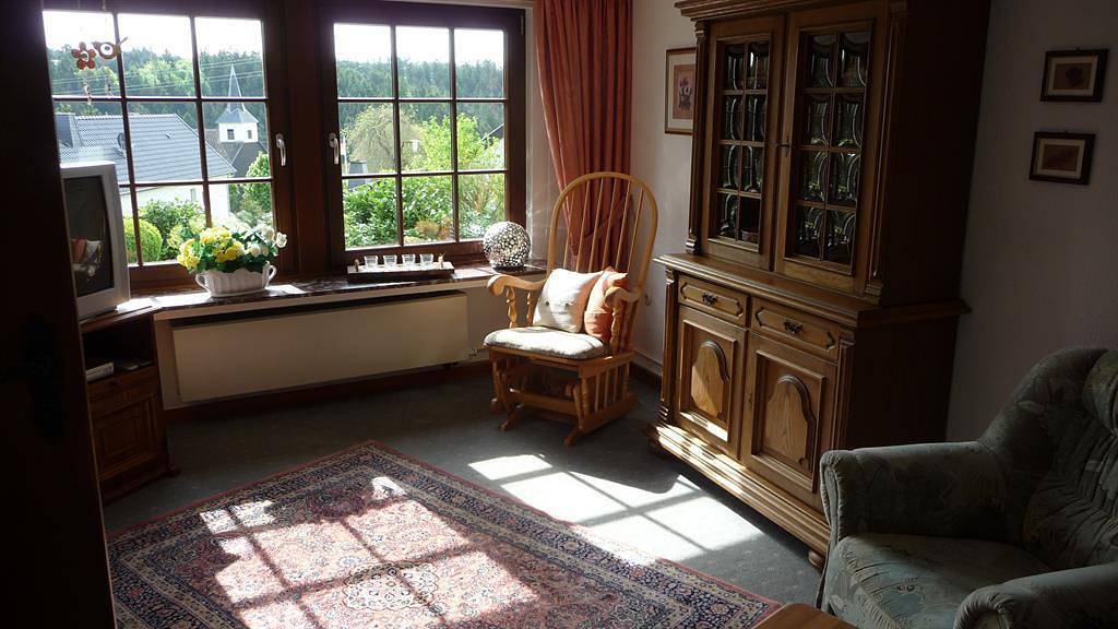 Ganze Ferienwohnung, 5-Bett-Ferienwohnung, Dusche/Wc, Nichtraucher in Wollenberg, Hellenthal
