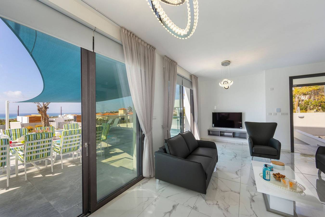 Luxury Paphos Villa | Villa Aldebaran | 5 Bedroom Villa | Private Swimming Pool | Great Sea Views in Paphos, Südzypern