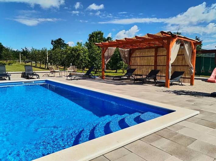 Villa Dola with private pool in Dalmatinisches Zagora