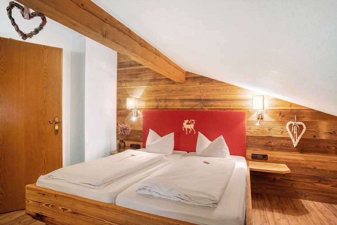 Ganze Wohnung, Ferienwohnung 'Panorama - Appartement 7' mit Bergblick, privater Balkon und geteilter Sauna in Reit im Winkl, Bayerische Alpen