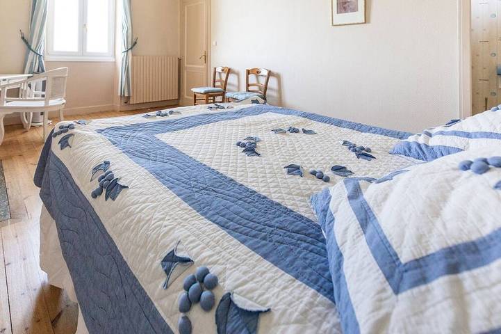 Gîte pour 12 personnes, avec jacuzzi ainsi que jardin et piscine à Cézac - 4