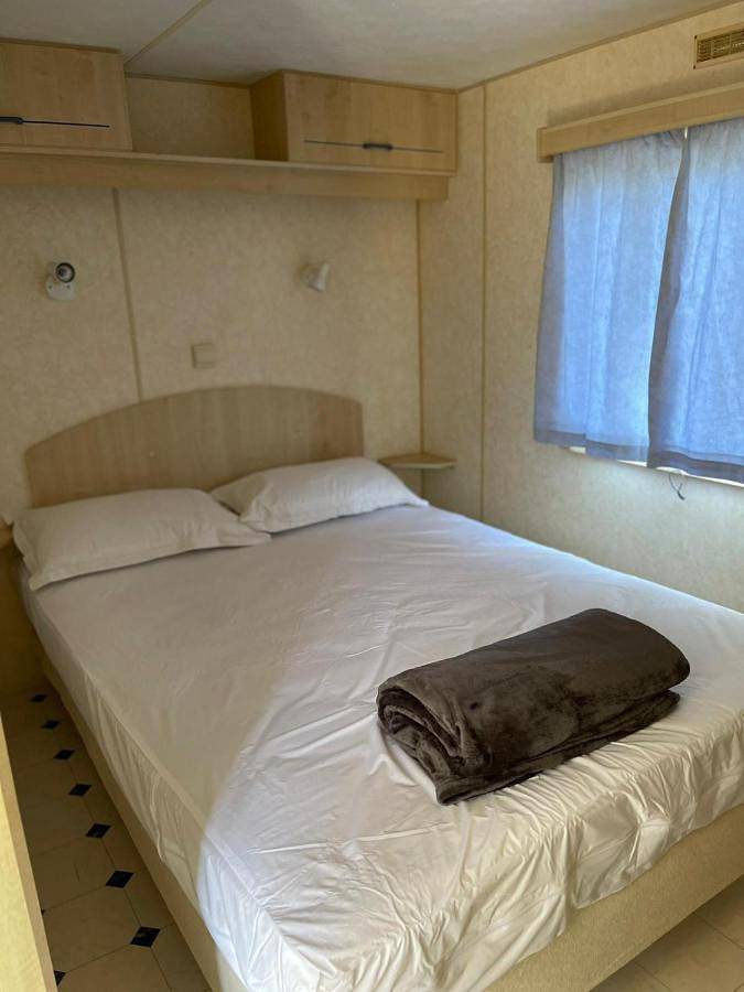 Camping pour 4 personnes, avec Jacuzzi et Jardin