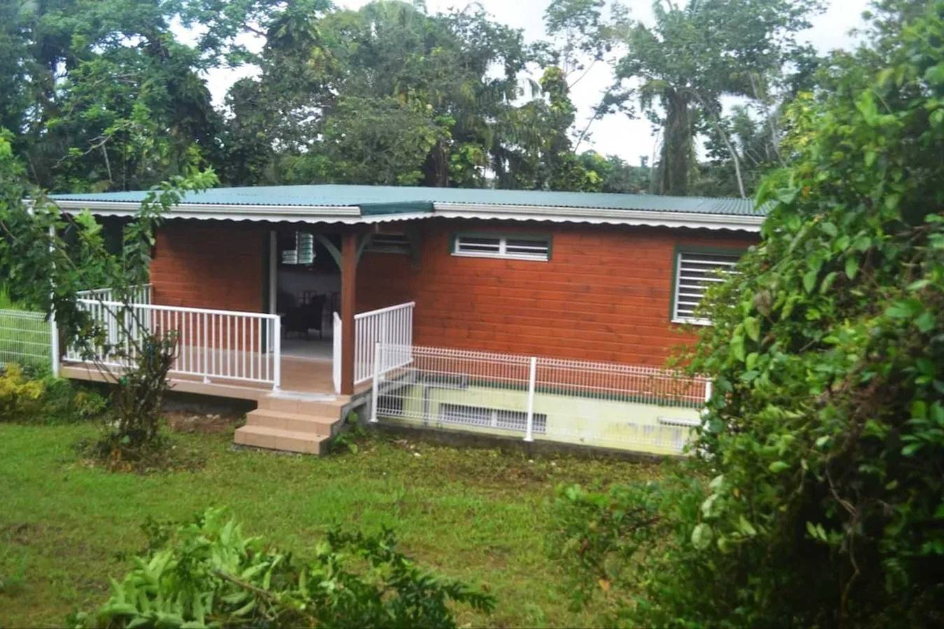 Entire apartment, Spacious Apartment in Sainte-Rose, 70 m² with Garden in Sainte-Rose, Guadeloupe (Caribbean)