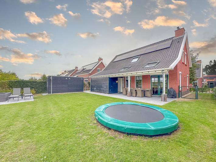 Ferienhaus für 10 Personen, mit Garten und Sauna