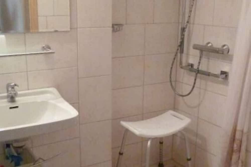 Ganze Wohnung, Ferienwohnung \"Am Kirchplatz\" in Bad Wünnenberg, Nordrhein-Westfalen