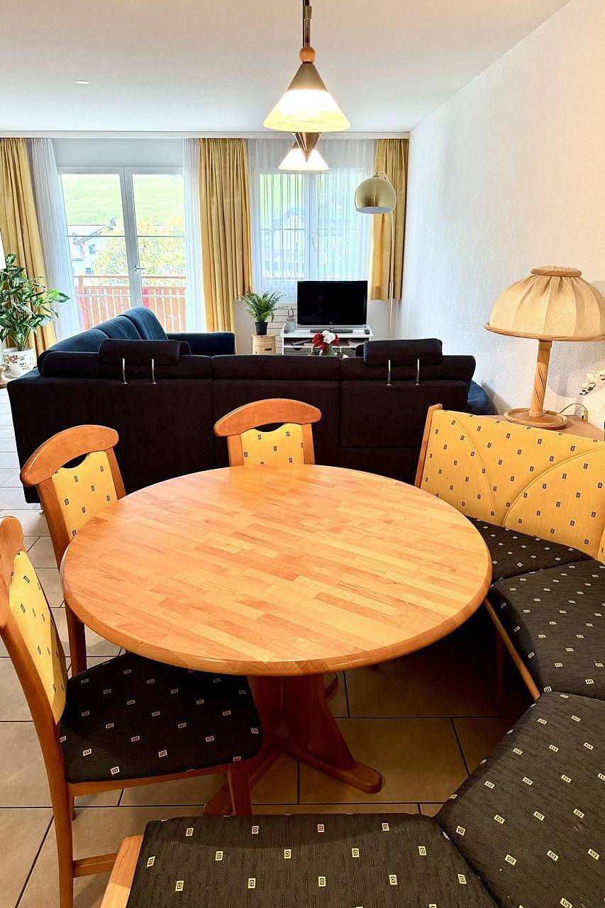 Ganze Ferienwohnung, Haus Alpina (Charmingstay) - 2.5-Zimmerwohnung mit zwei Balkonen in Quarten, Churer Rheintal