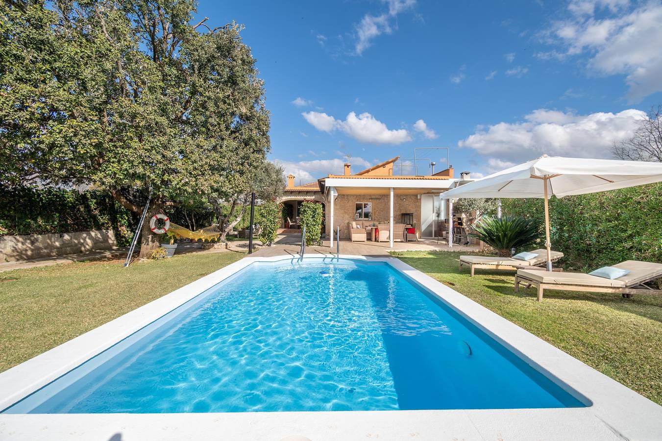 Ferienwohnung 'Alegre' mit Bergblick, Wi-Fi und Klimaanlage in Lloseta, Mallorca Inselmitte
