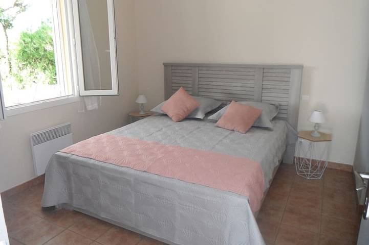 Ferienhaus für 4 Personen, mit Terrasse und Garten in Provence-Alpes-Côte d'Azur - 2